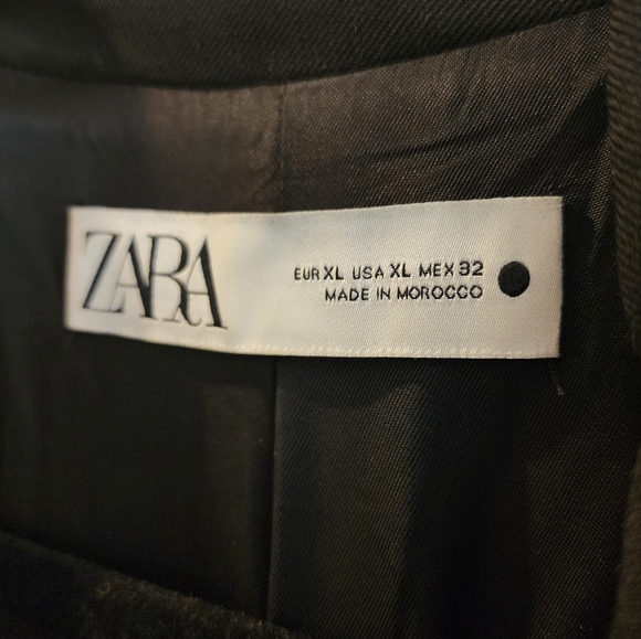 ❌️SOLD❌️ ZARA Fitted Blazer - Picture 5 of 5